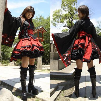 http://www.tout-le-japon.com/wp-content/uploads/2009/07/mode-wa-lolita.jpg